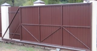 Купить откатные ворота из профнастила Биробиджан, цена от 1756 руб.
